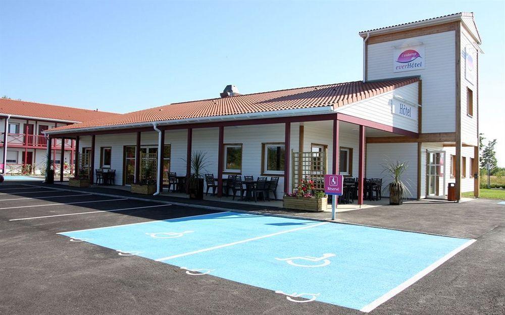 Everhotel De Tarbes-Ibos Exterior foto