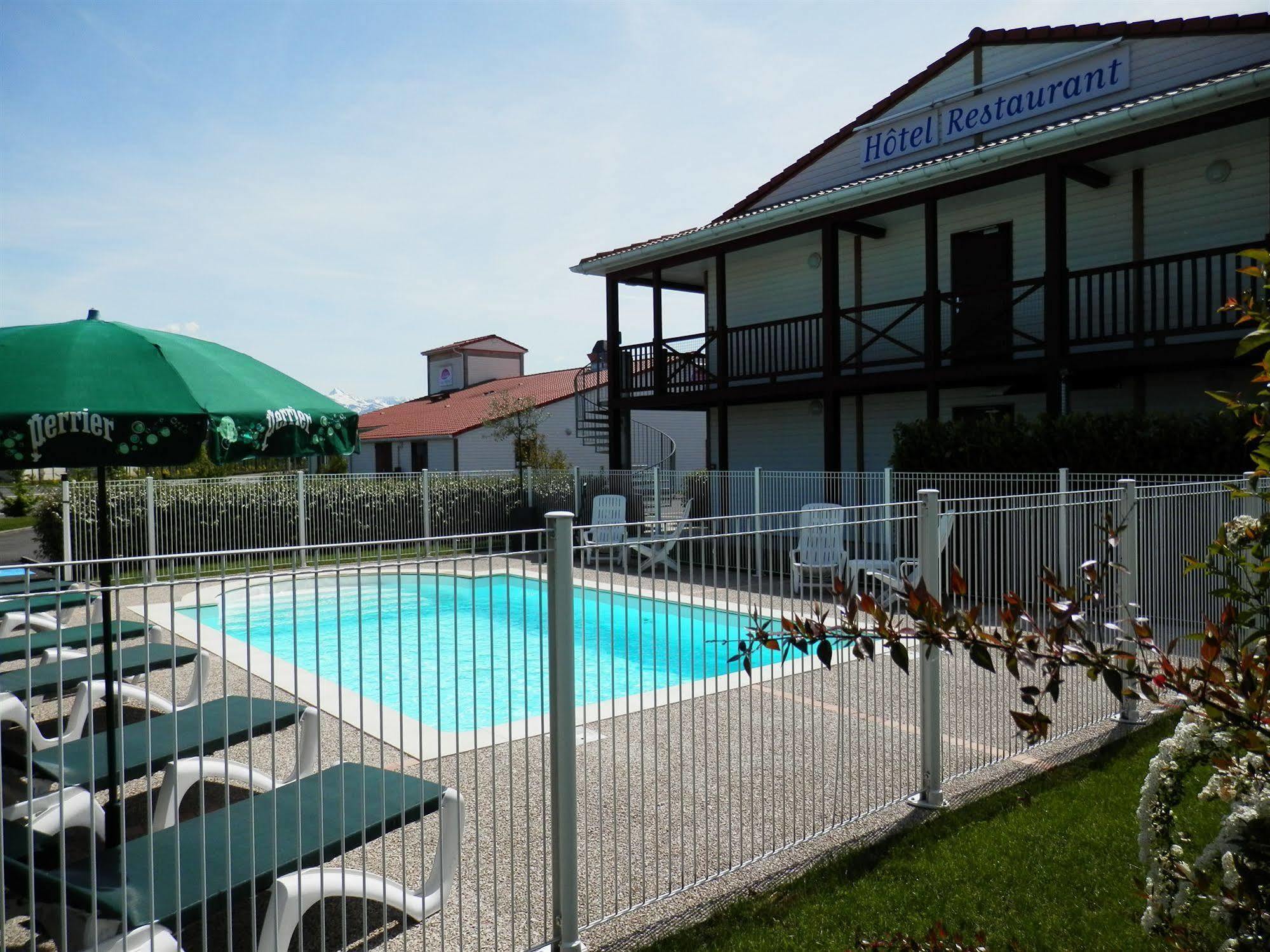 Everhotel De Tarbes-Ibos Exterior foto